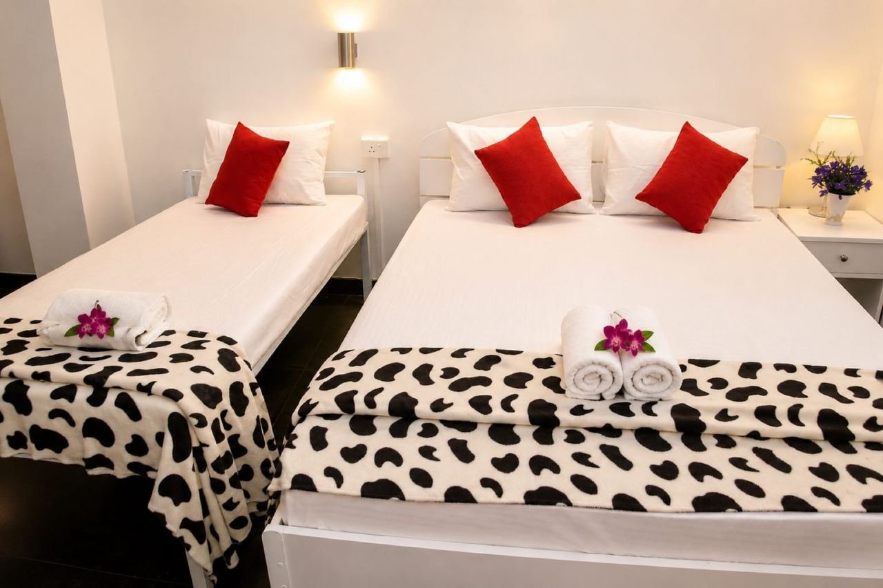 Antique colonial bungalow and boutique hotel for sale in Nuwara Eliya - photo 6
