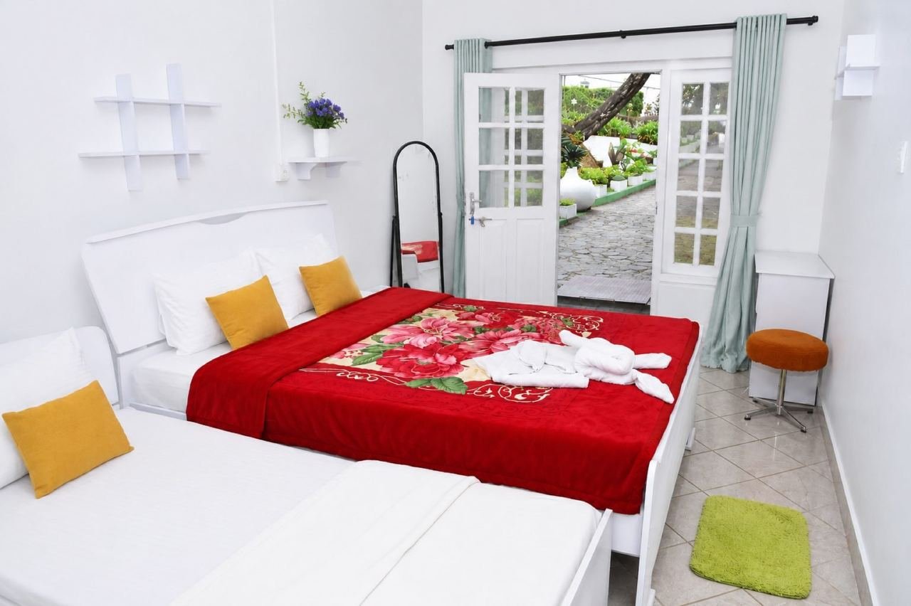 Antique colonial bungalow and boutique hotel for sale in Nuwara Eliya - photo 7