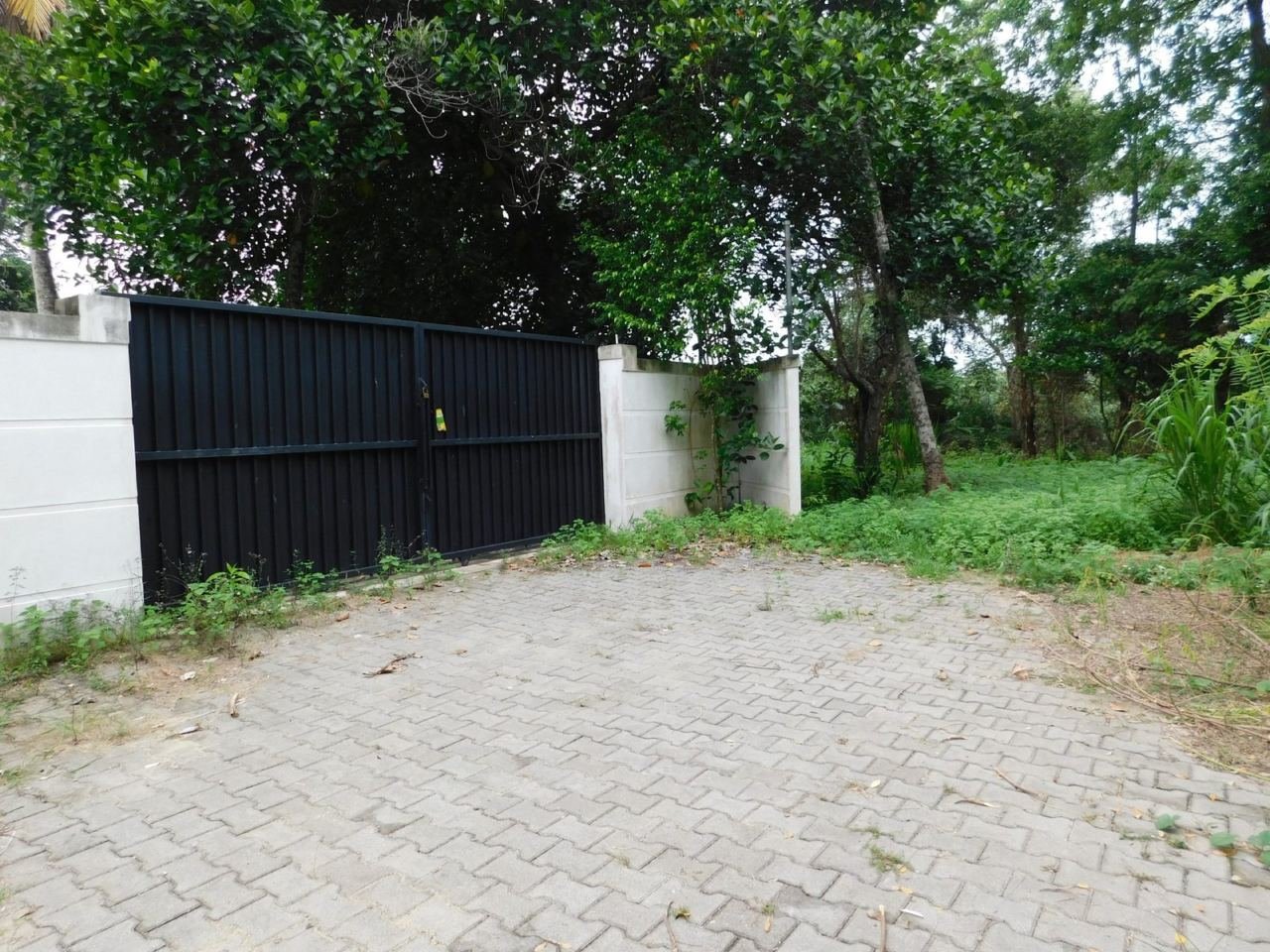 Land for Sale in Gothatuwa IDH new town - photo 1
