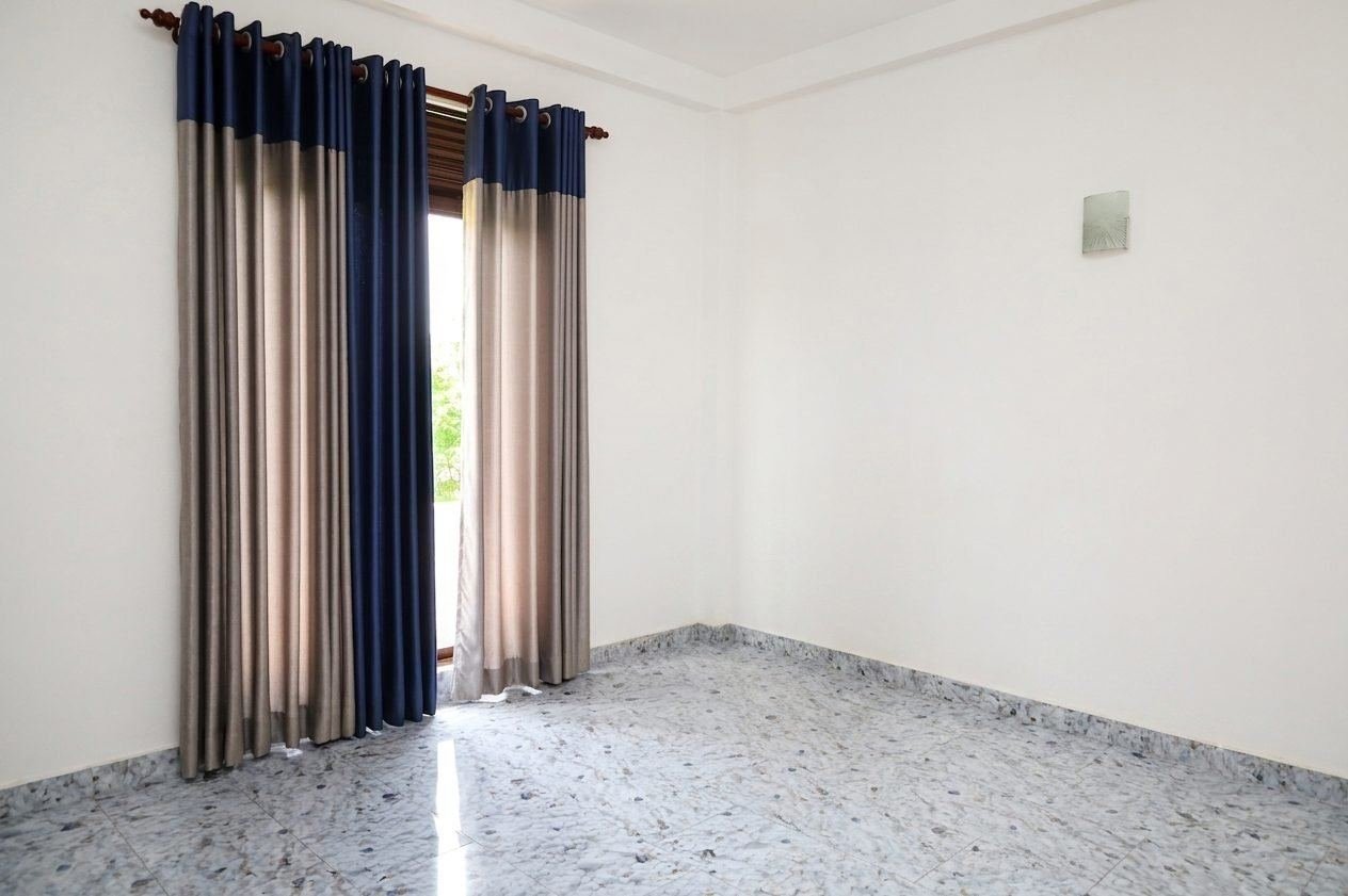 Two storey house for sale in Battaramulla Koswatte - photo 9