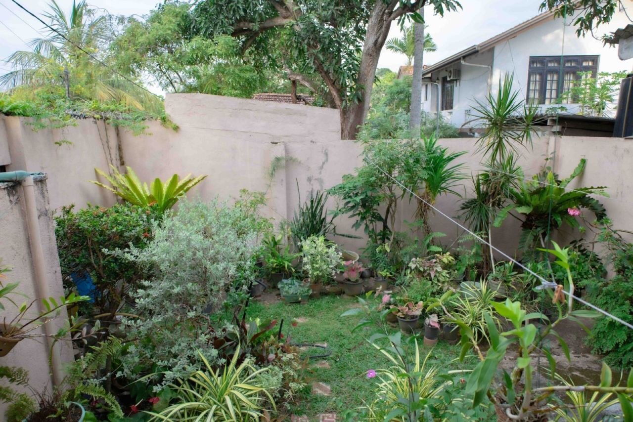 House for sale in Kohuwala Nugegoda facing main rd - photo 11