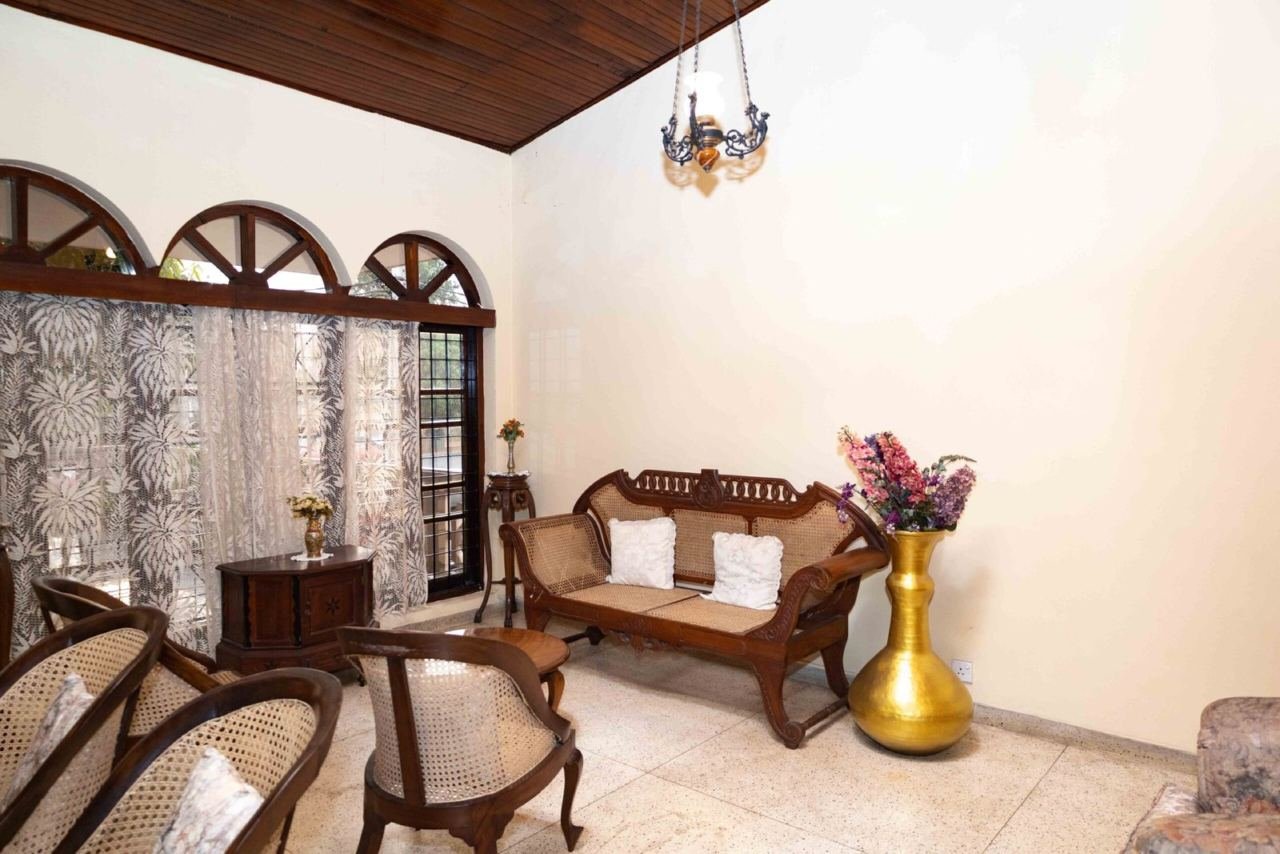 House for sale in Kohuwala Nugegoda facing main rd - photo 2