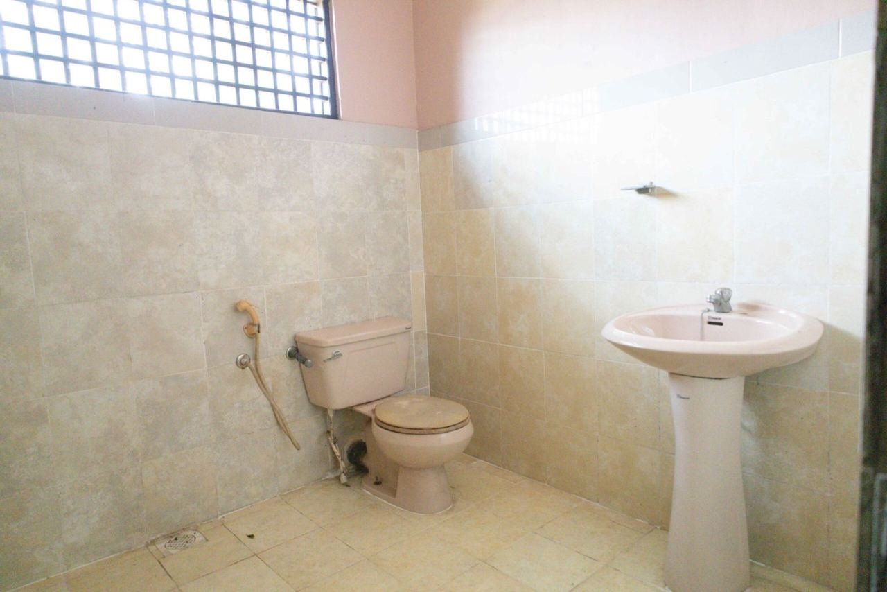 Two storey house for sale in Homagama facing main road - photo 9