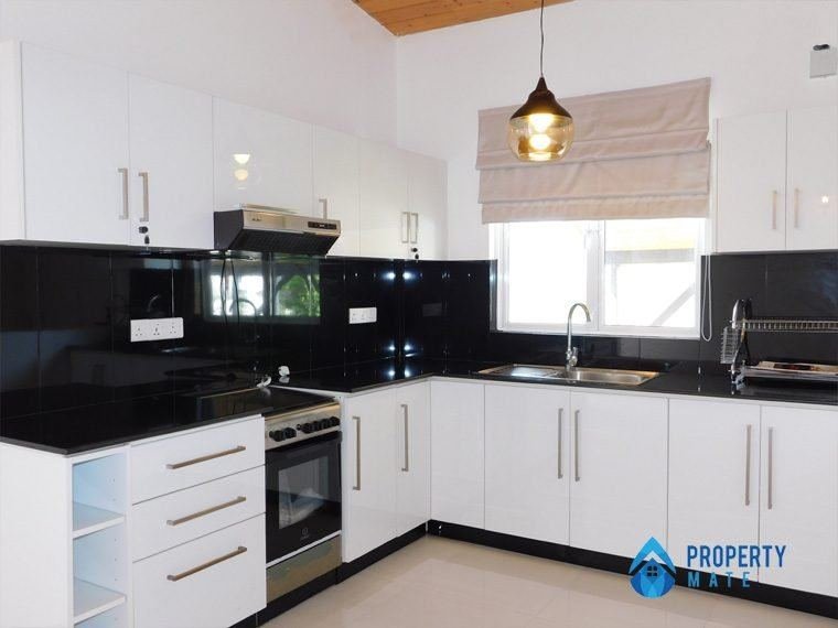 Three storey luxury house for sale in Kotte - photo 7