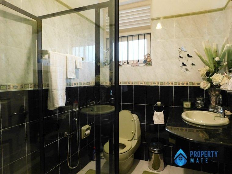 Three storey luxury house for sale in Kotte - photo 4