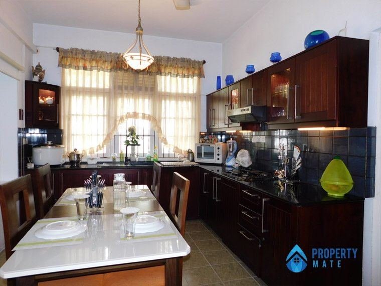 Three storey luxury house for sale in Kotte - photo 5
