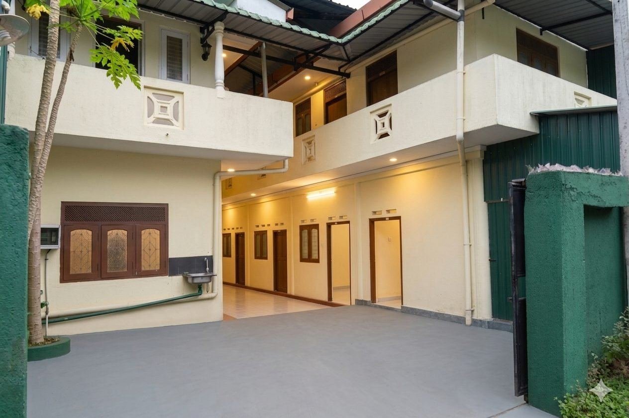 Two storey building house for sale in Seeduwa Katunayake - photo 1