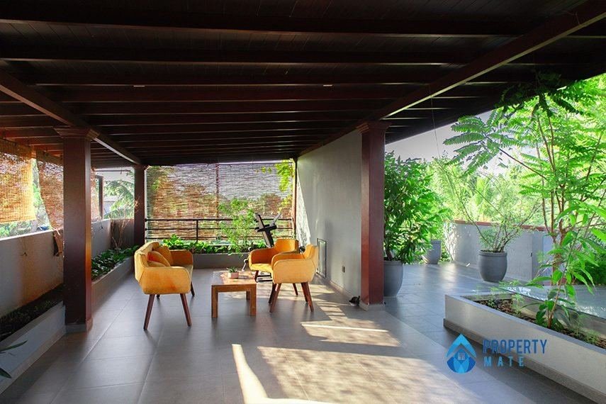 Two storey luxury house for sale in Wellampitiya - photo 8