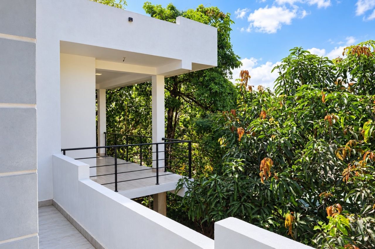 Modern spacious two-storey house for rent - photo 10