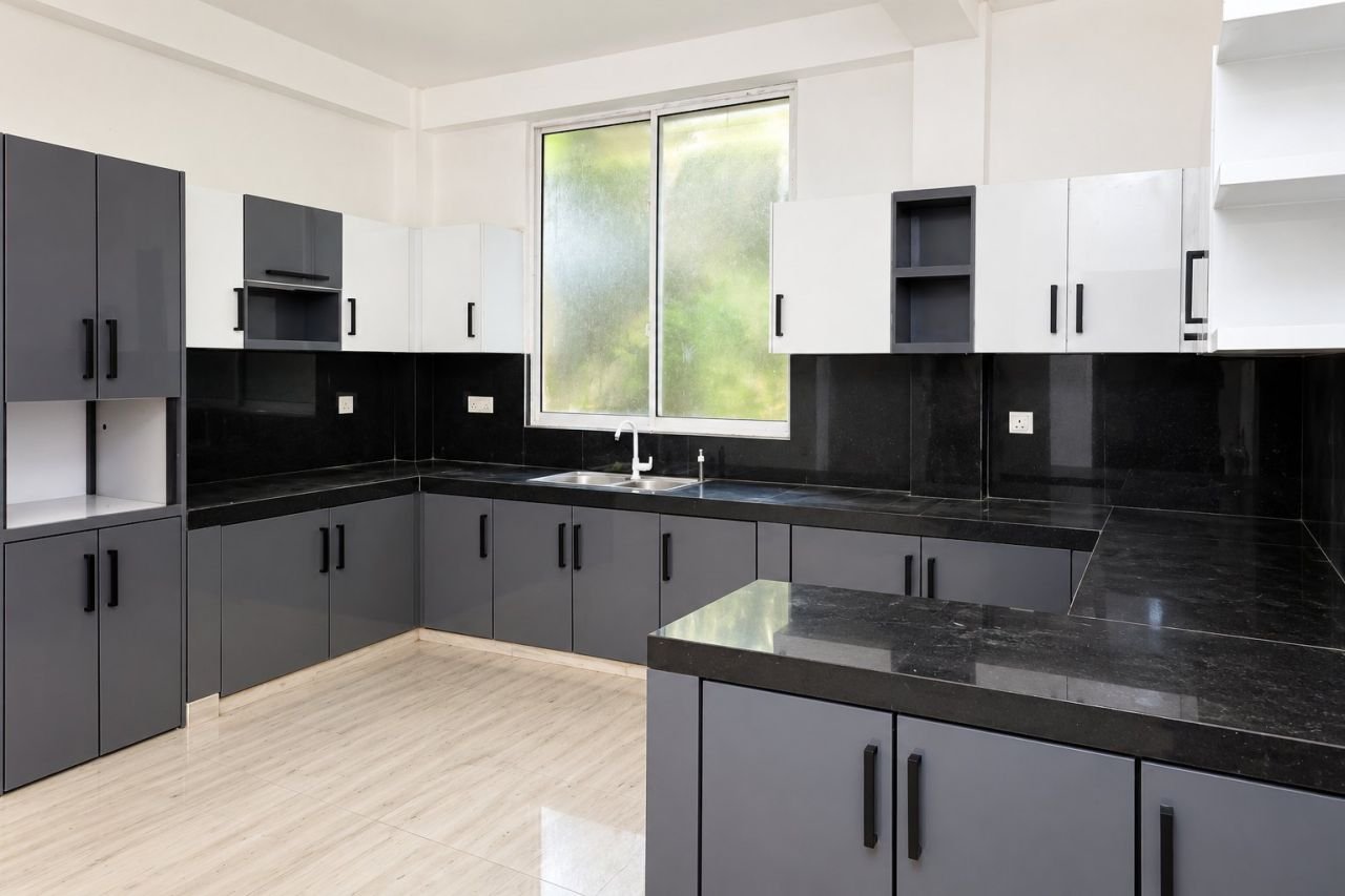 Modern spacious two-storey house for rent - photo 7