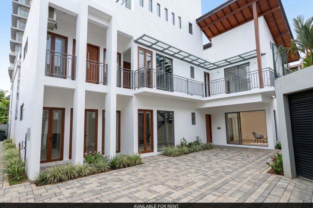 Luxury House for rent in Colombo 05