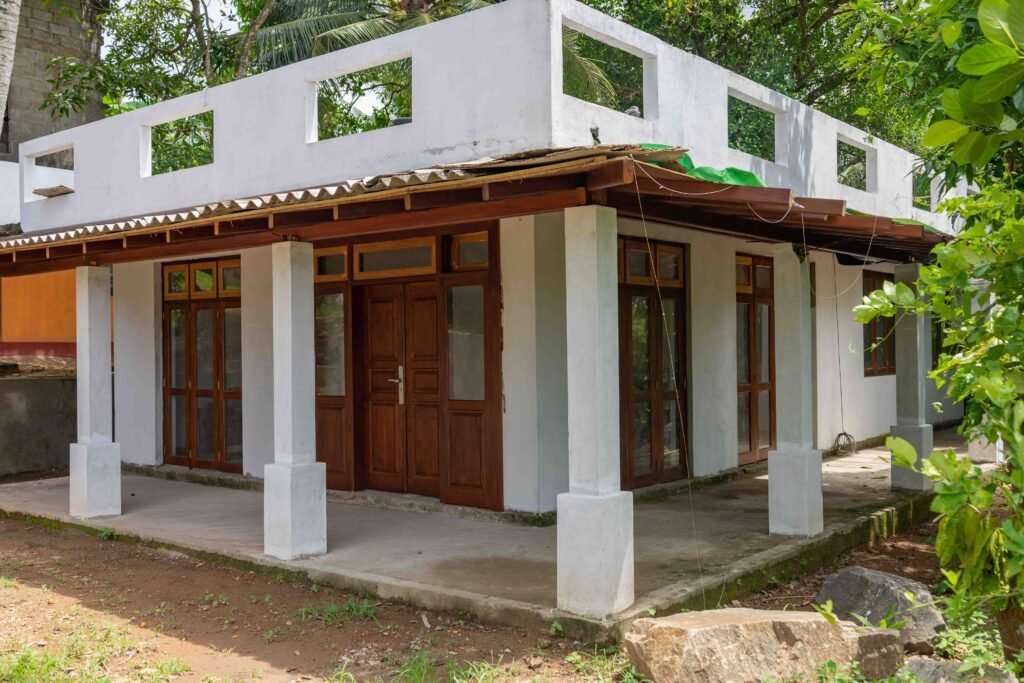 House for sale in Kottawa close highway
