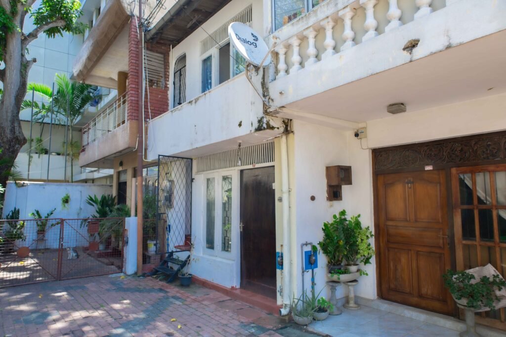 Apartment House for rent in Colombo 10