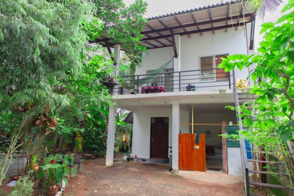 Two storey house for sale in Battaramulla Pelawatte